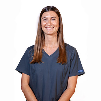Isabel Otero - Especialista en Endodoncia Restauradora y Cirugía Oral en Clínica Sanzmar
