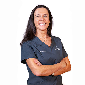 Marisa Martín de Vidales - Odontopediatra y especialista en Implantes en Clínica Sanzmar
