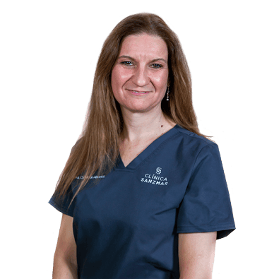 Elia Ramos - Especialista en Cirugía Oral en Clínica Sanzmar